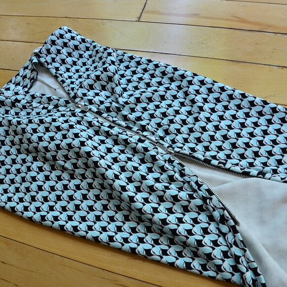 Diane von Furstenberg Blue & Black Geometric Print Side Zip "Noemi" Skirt Size 2 - Picture 5 of 9